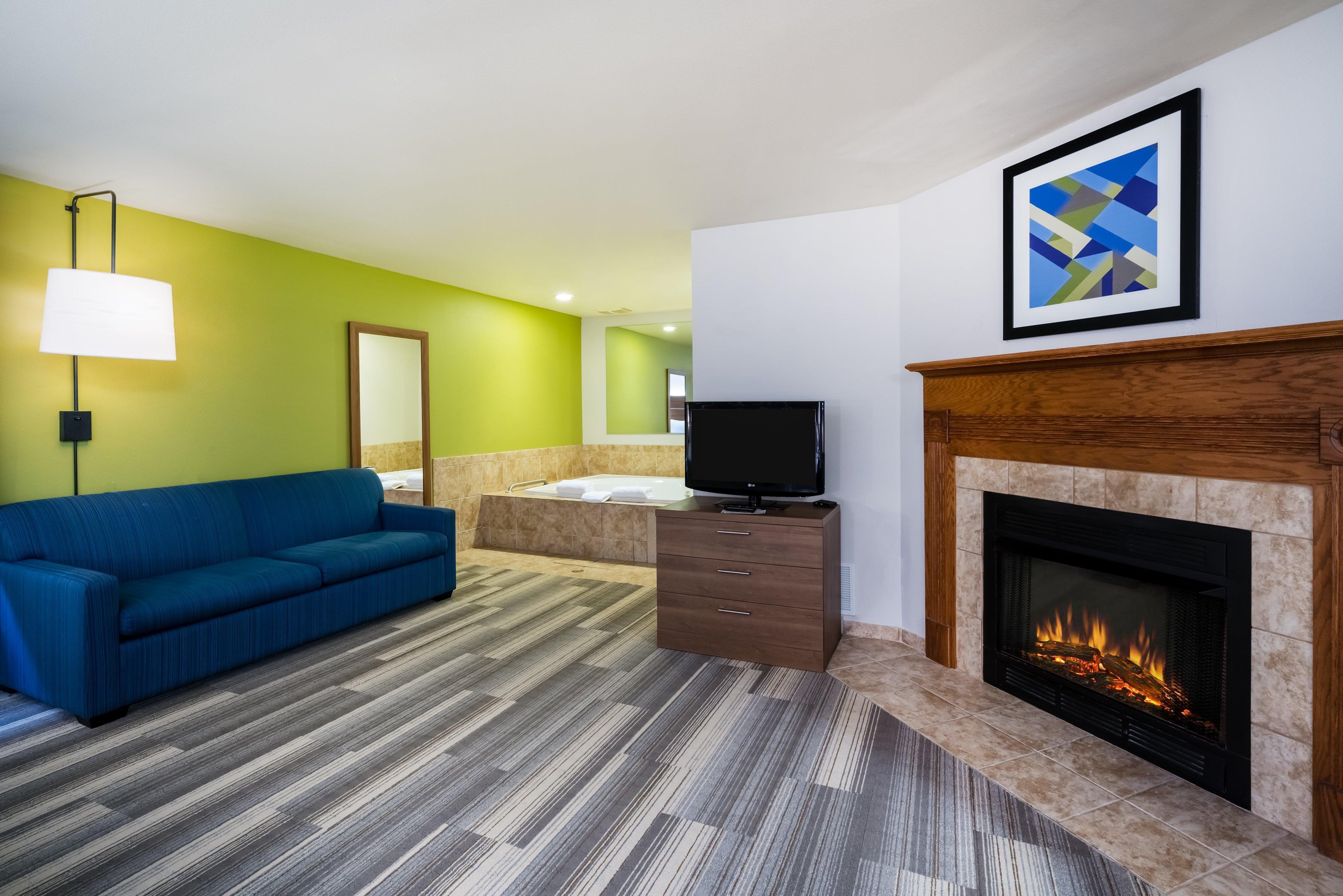 Holiday Inn Express & Suites Rocky Mount Smith Mountain Lake By Ihg Esterno foto