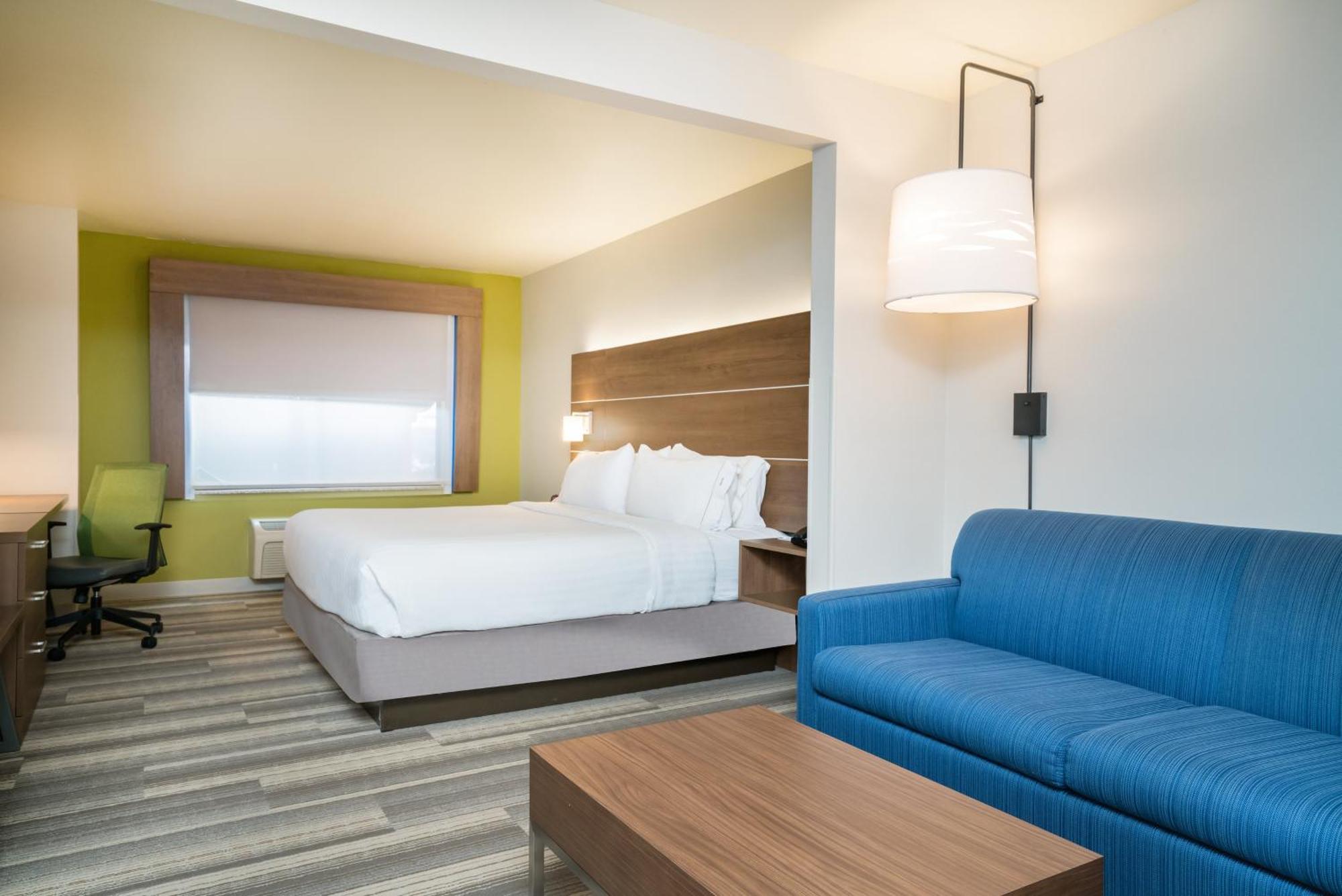 Holiday Inn Express & Suites Rocky Mount Smith Mountain Lake By Ihg Esterno foto