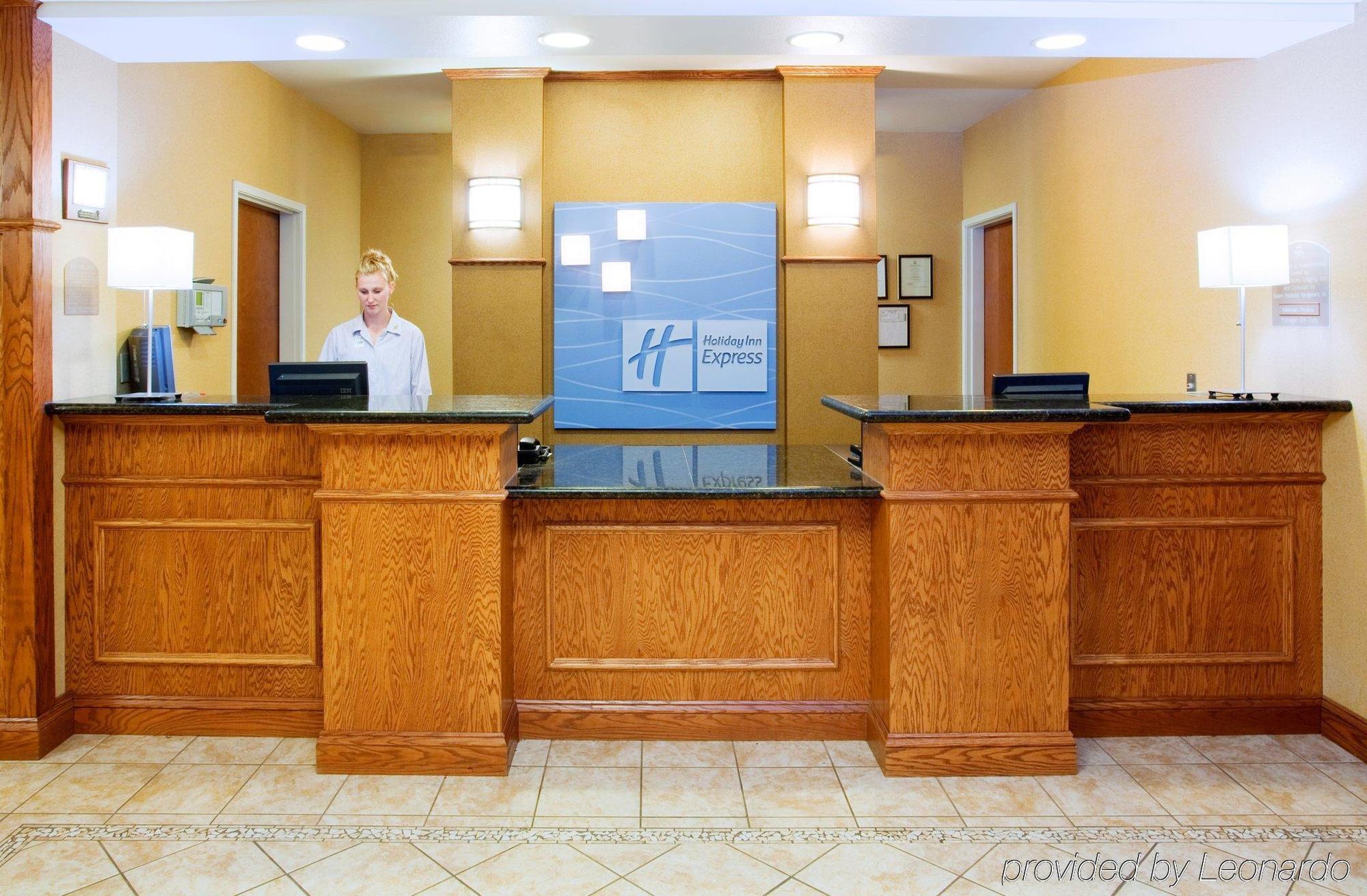 Holiday Inn Express & Suites Rocky Mount Smith Mountain Lake By Ihg Interno foto