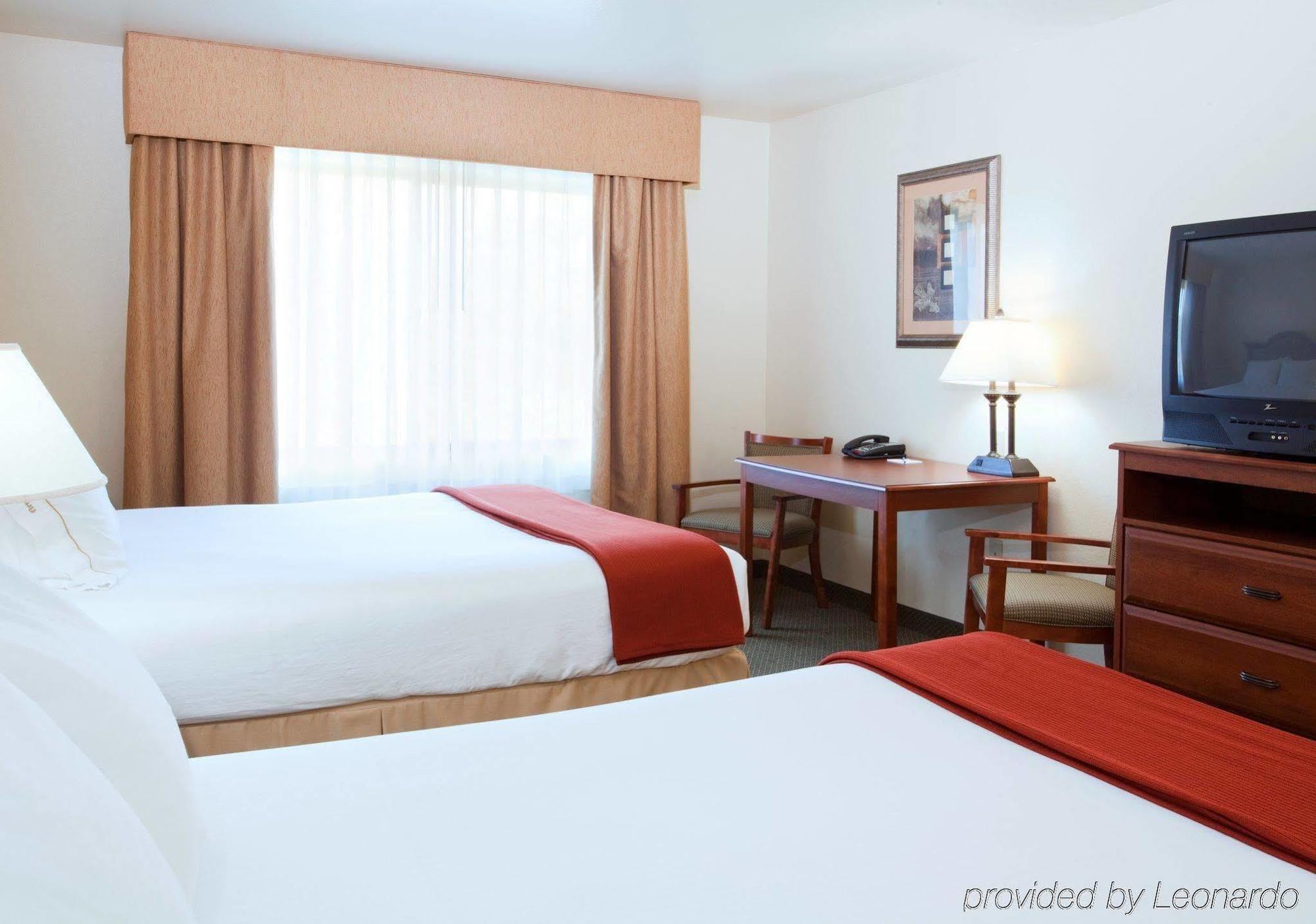 Holiday Inn Express & Suites Rocky Mount Smith Mountain Lake By Ihg Esterno foto